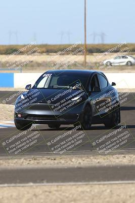 media/Nov-08-2025-Speed Ventures (Sat) [[1c7a6332f5]]/TC B/Session 3 (Turn 1)/